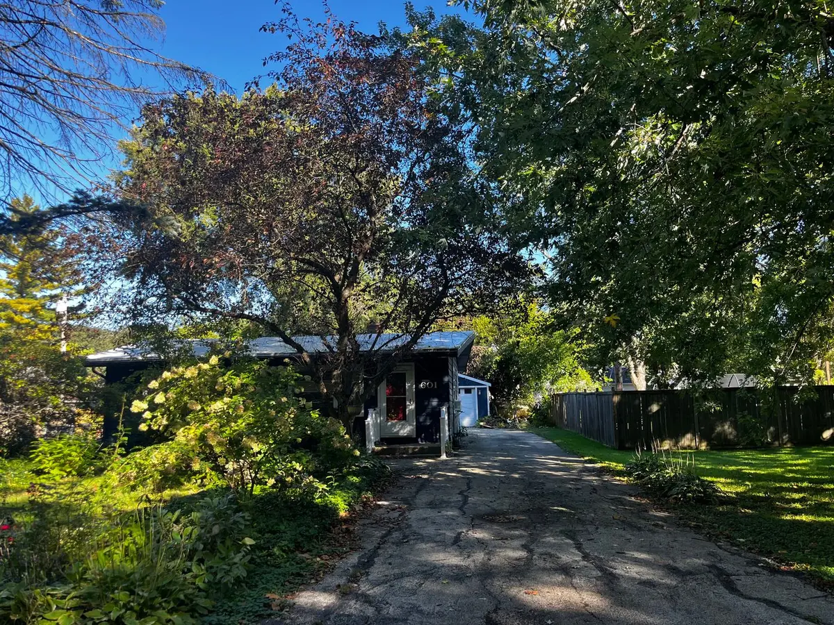601 Locust Avenue