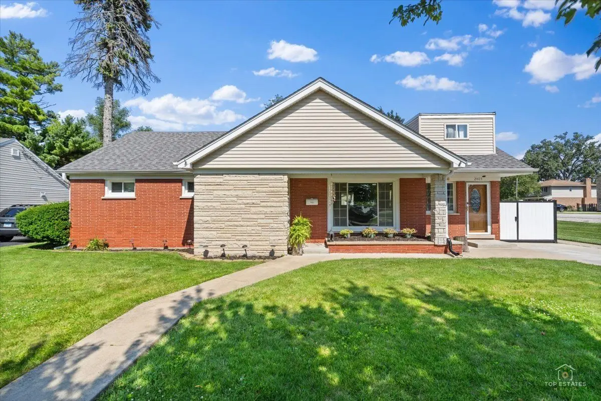 2405 Sarah Street