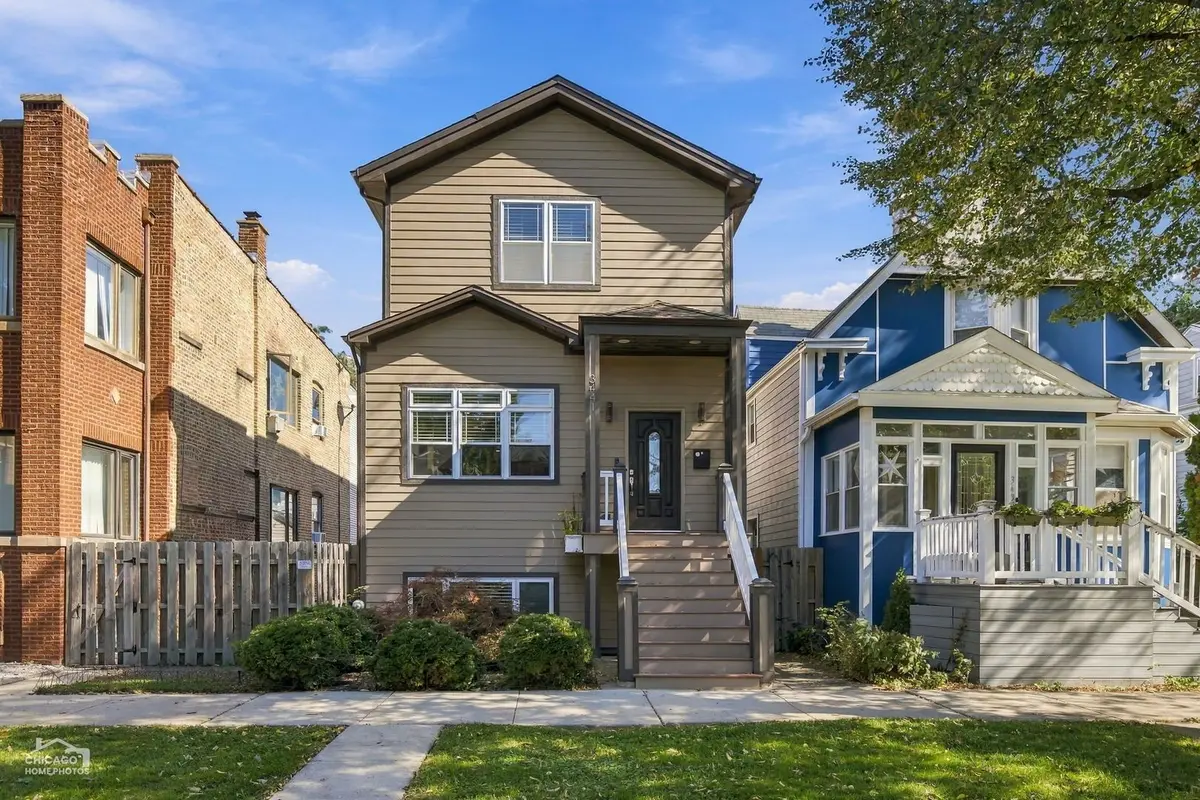 3441 N Springfield Avenue
