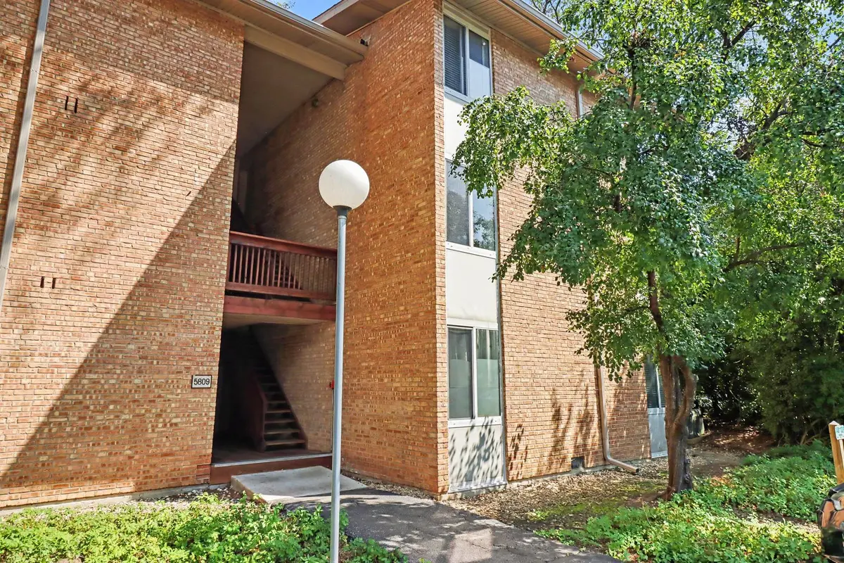 5809 Oakwood Drive