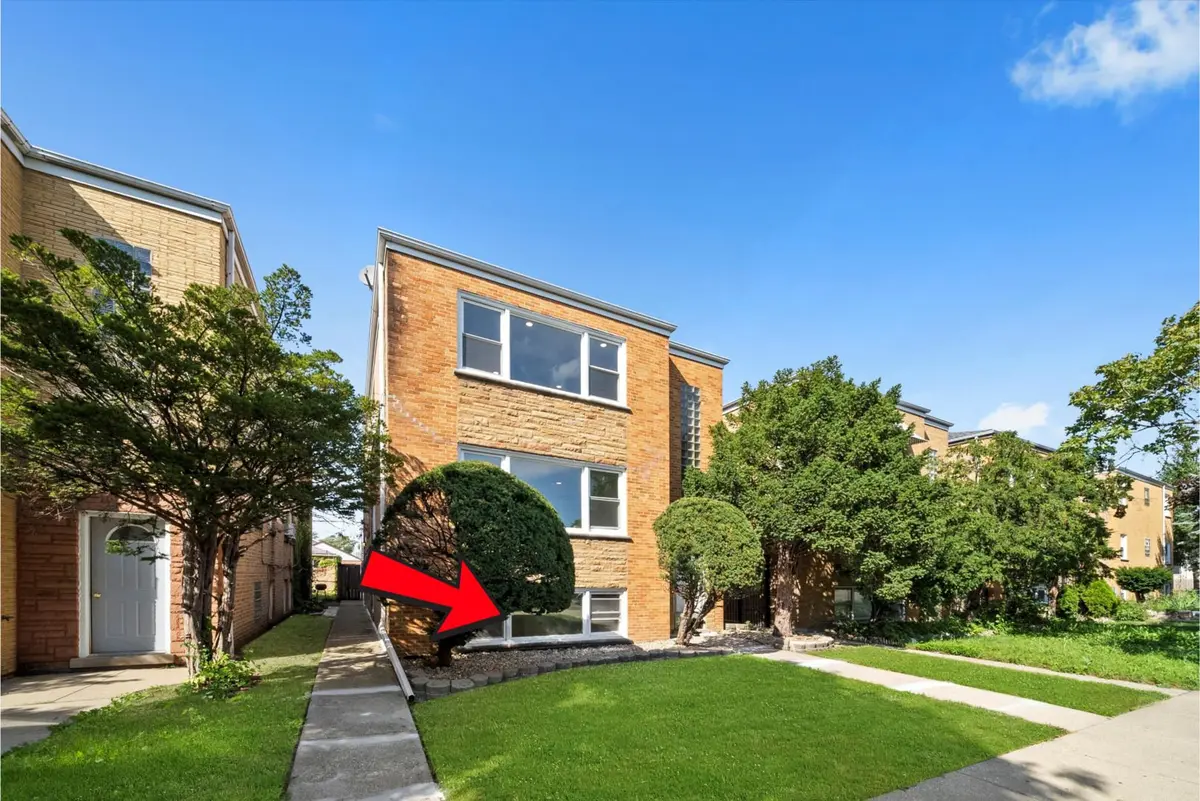 7062 W Diversey Avenue