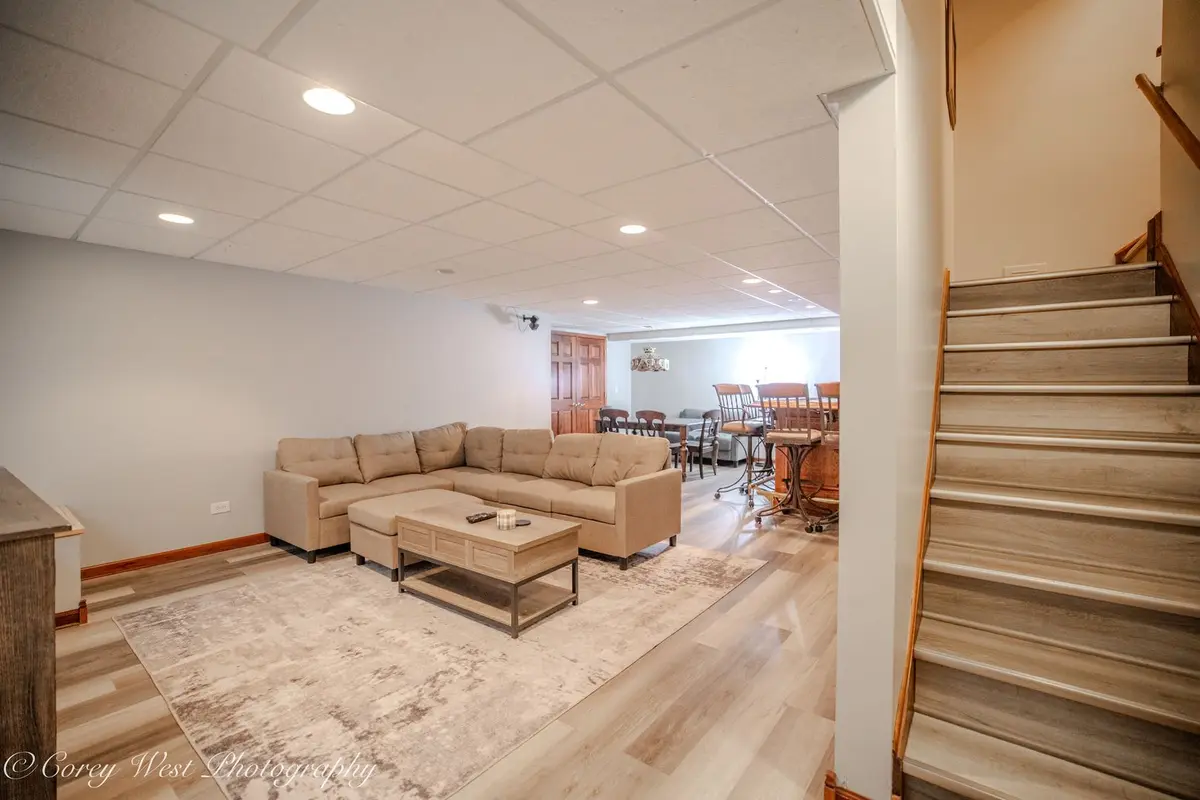 2615 Lorraine Circle