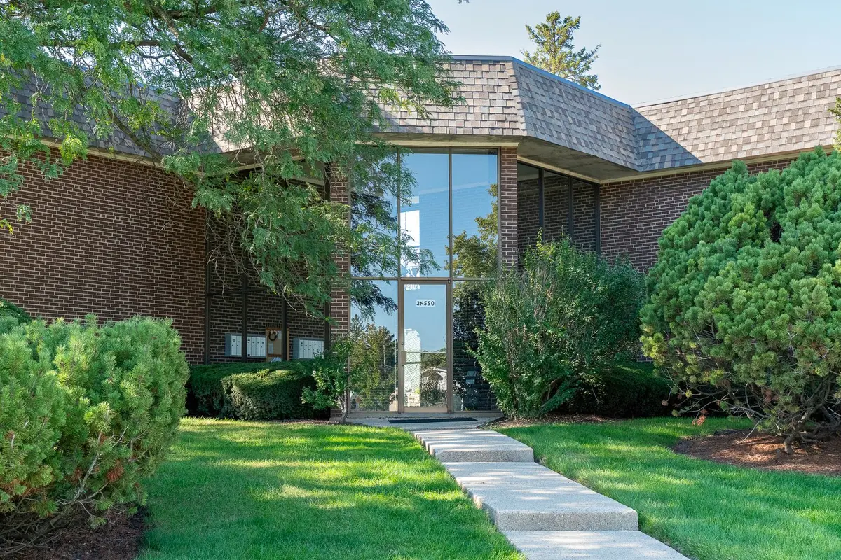 3N550 Crown Road
