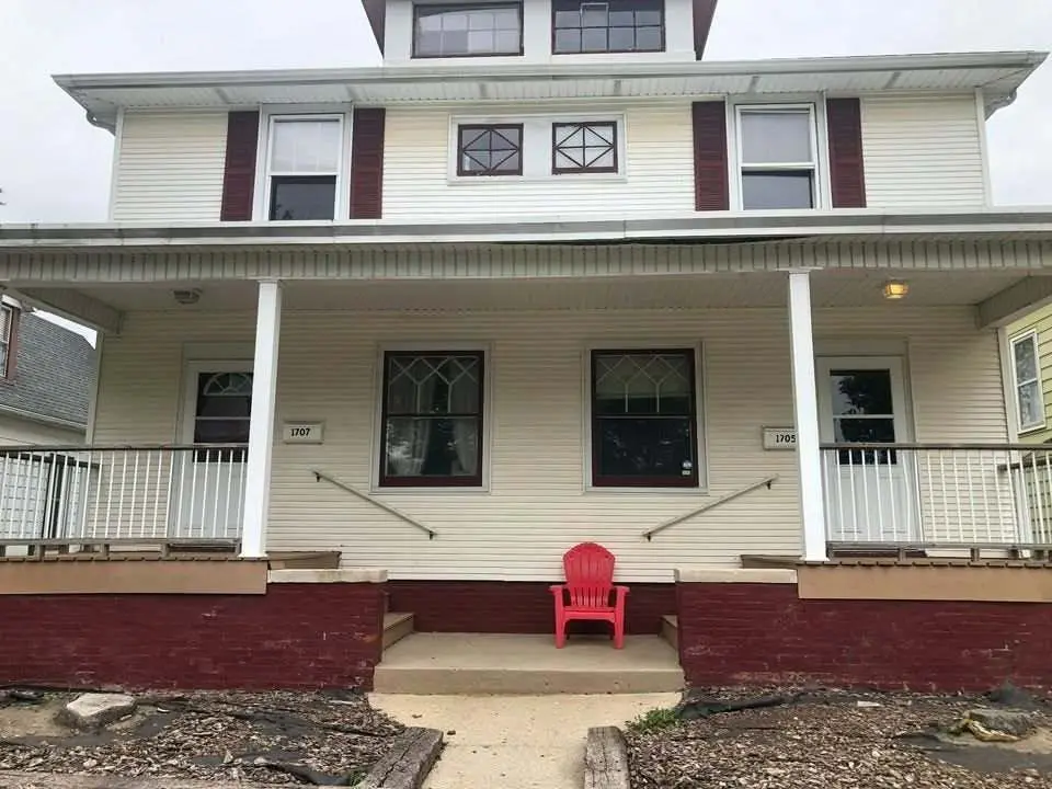 1707 W Fredonia Avenue