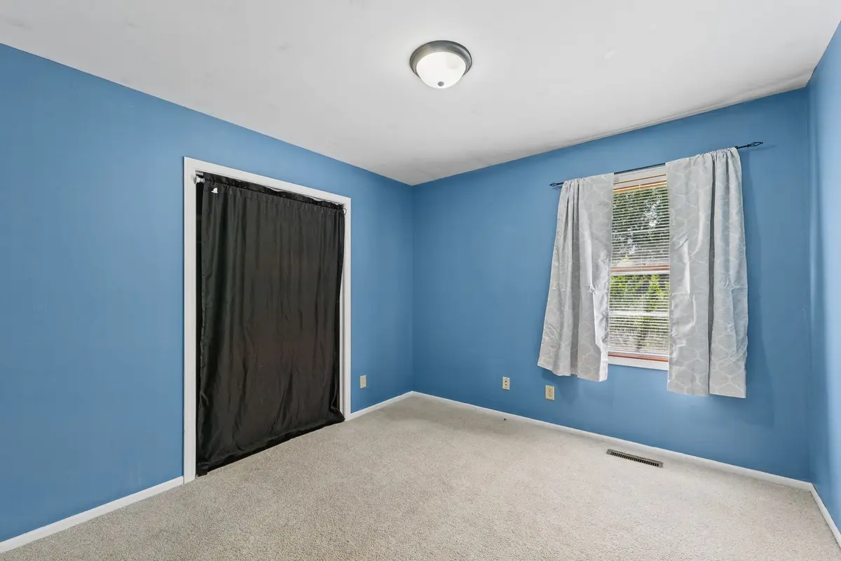 512 Ridge Road