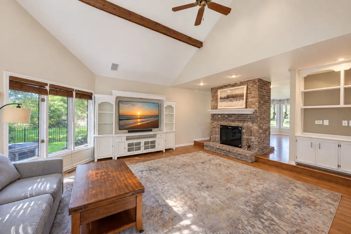 2412 Clifton Court