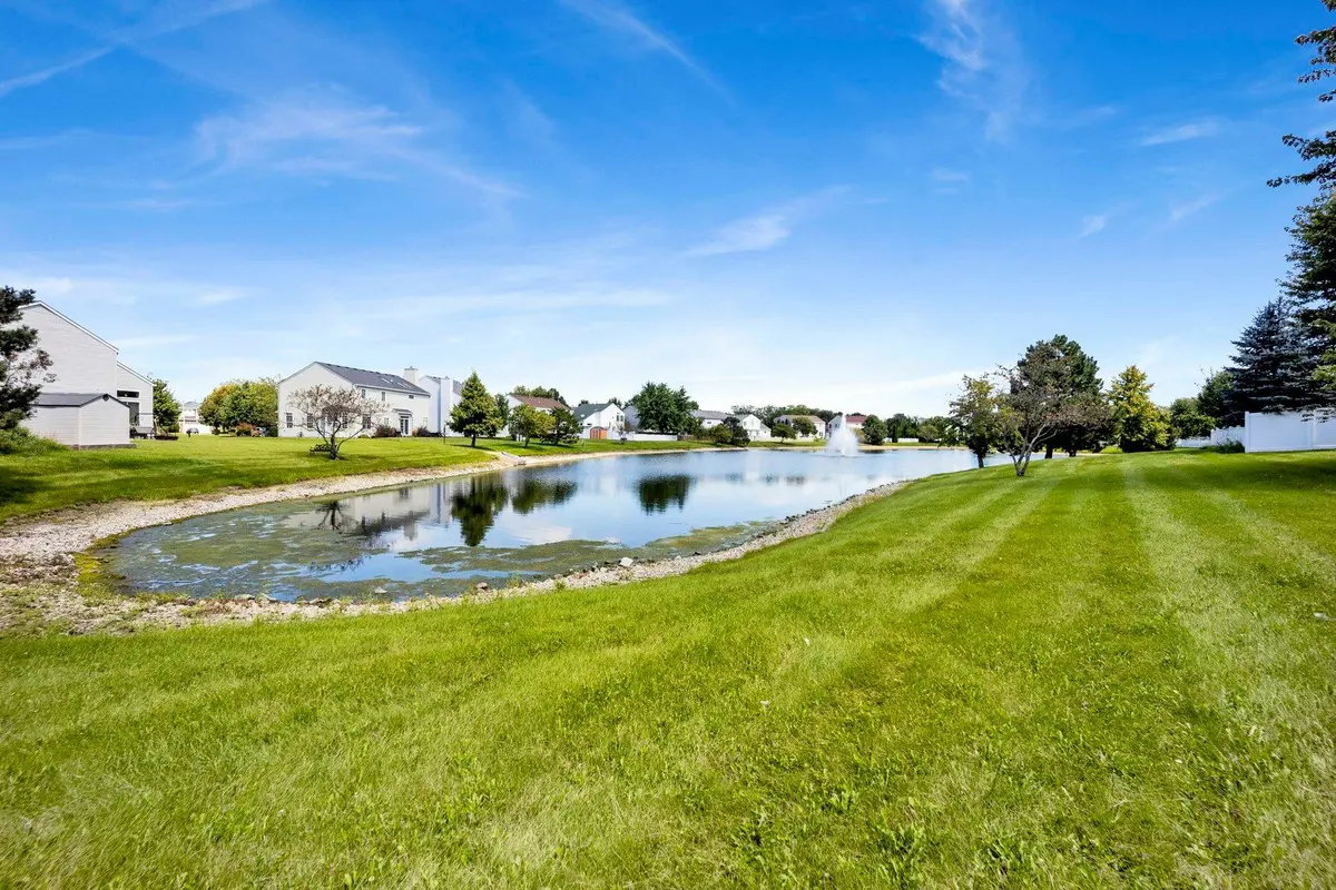 6909 Twin Falls Drive