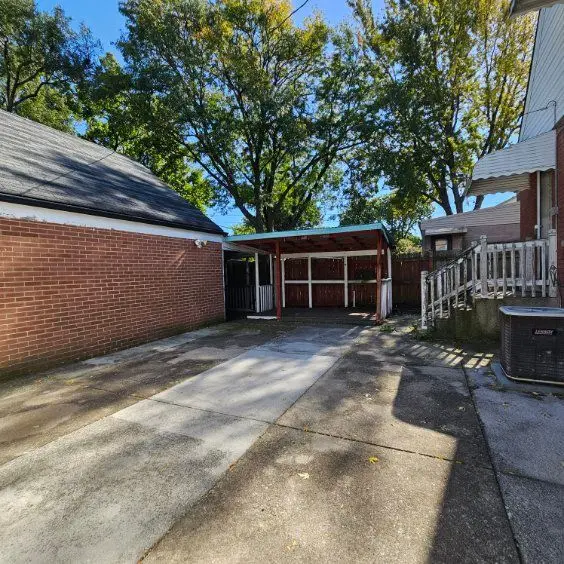 1501 MANCHESTER Avenue