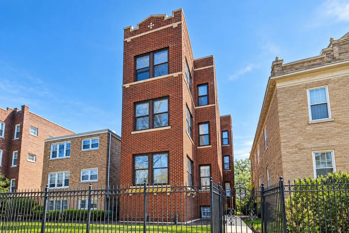 4229 N Ashland Avenue