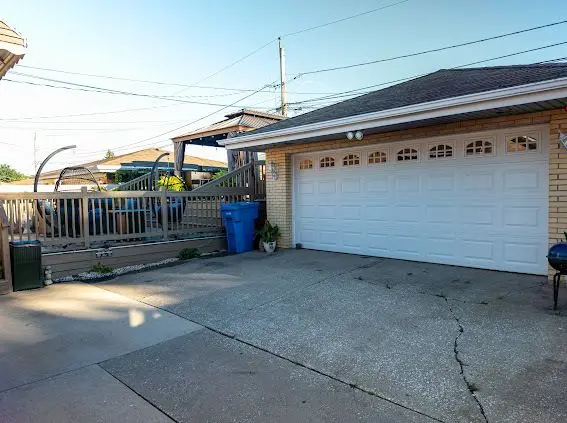 2755 W 85th Street