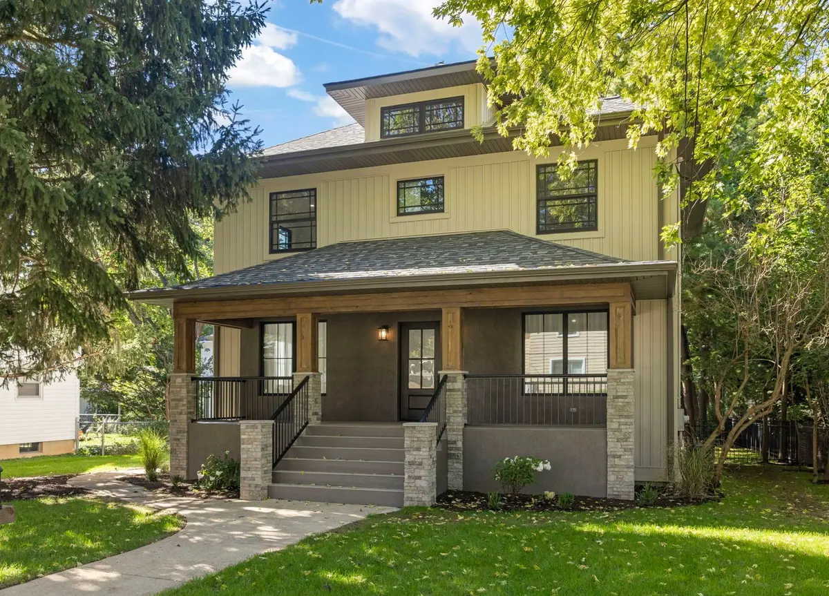 122 N Oakwood Avenue
