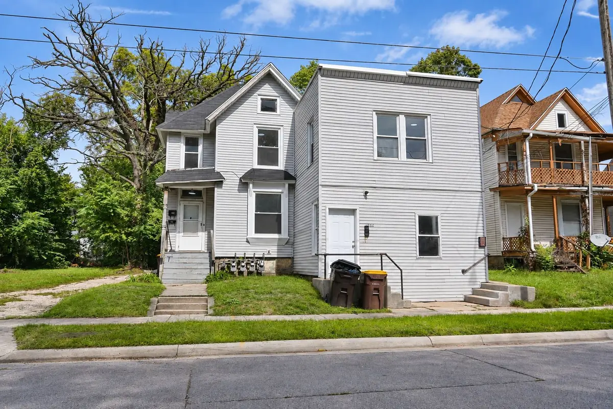 1223-1225 Andrews Street