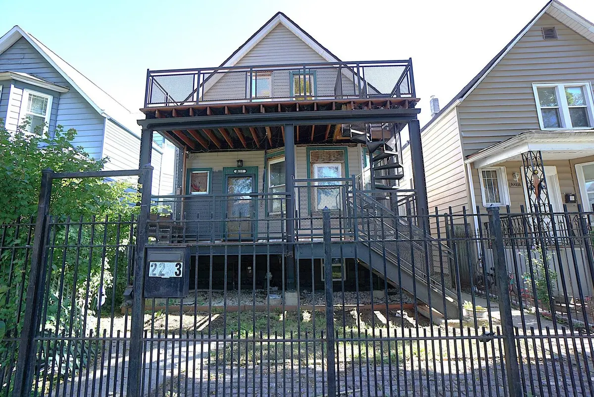 2233 N Kenneth Avenue