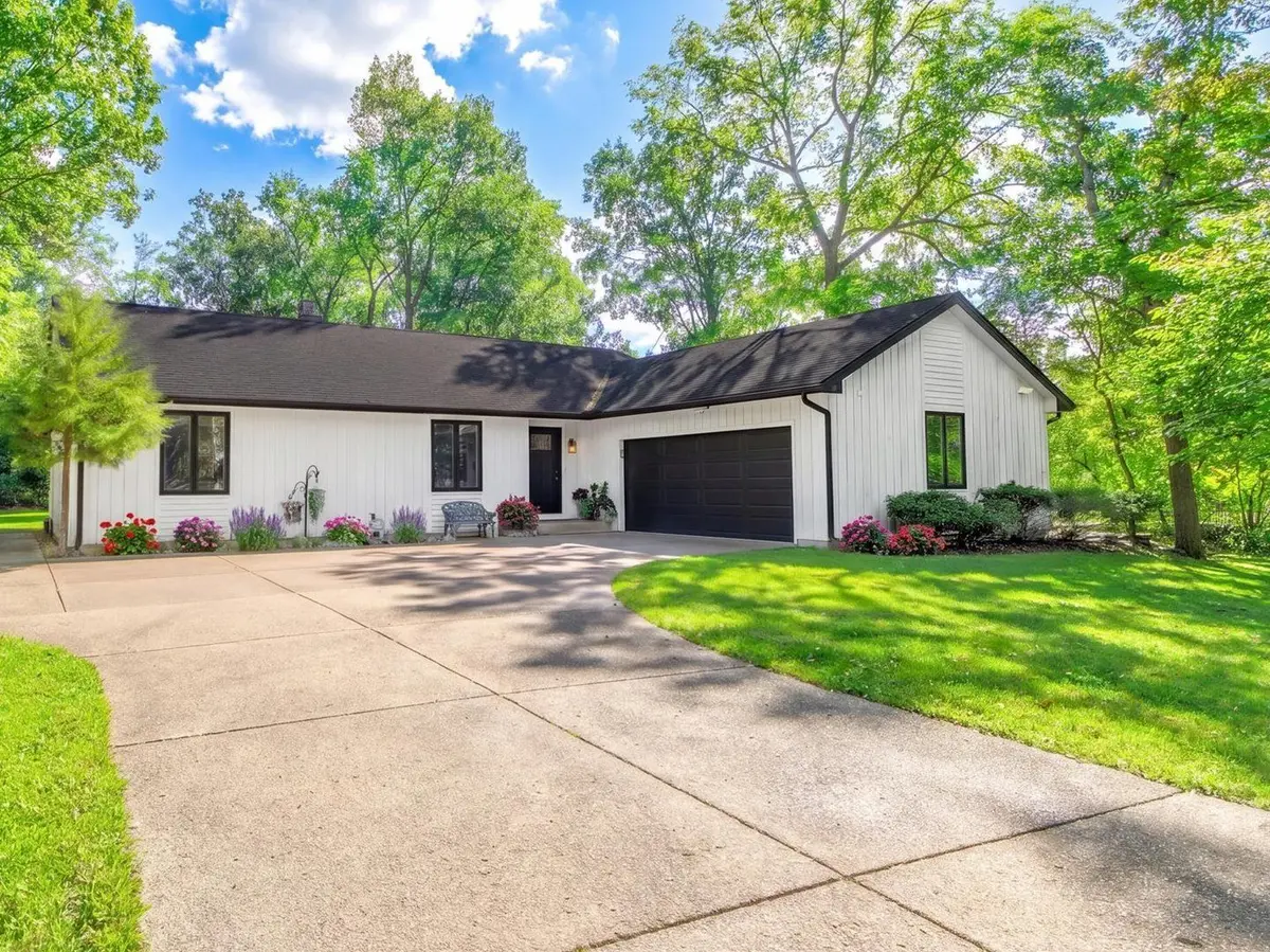 34017 N Lakeside Drive