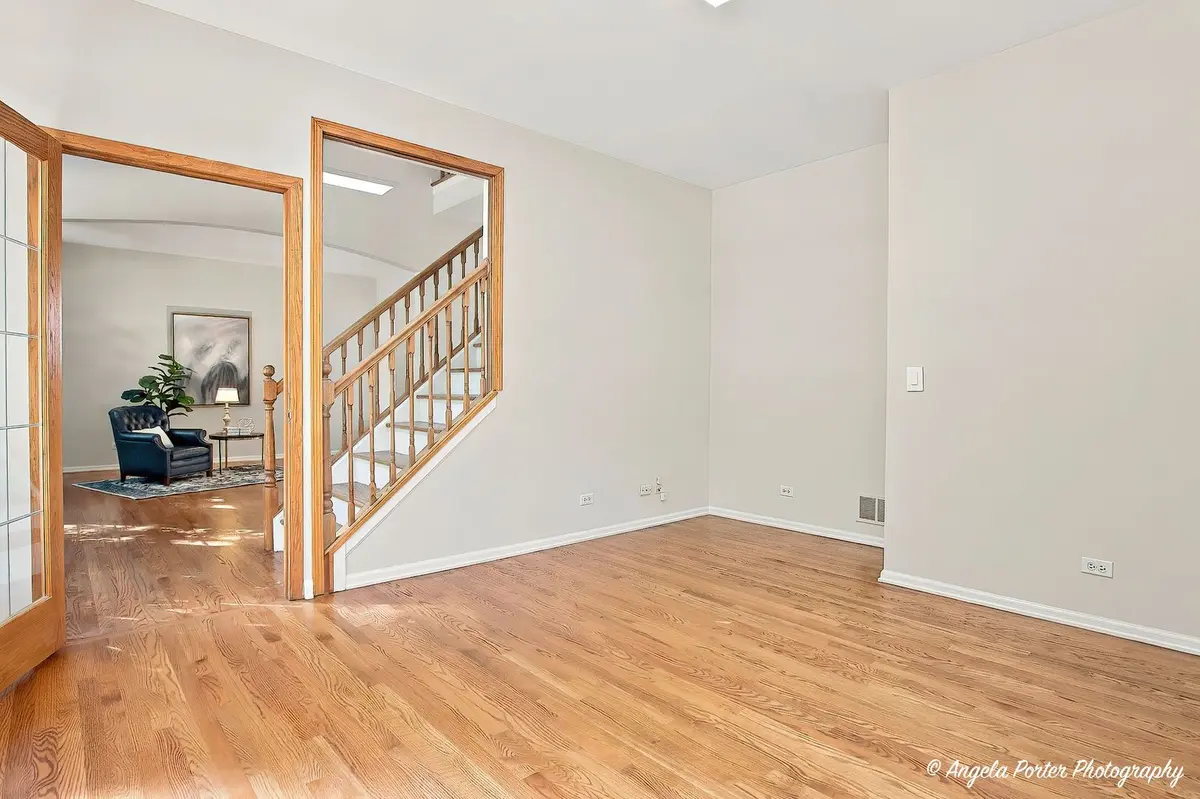 606 Barberry Trail