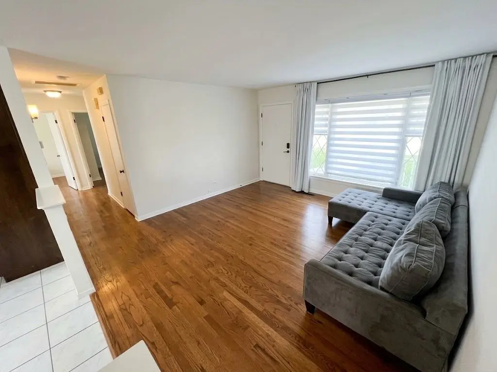 6101 W 81st Place