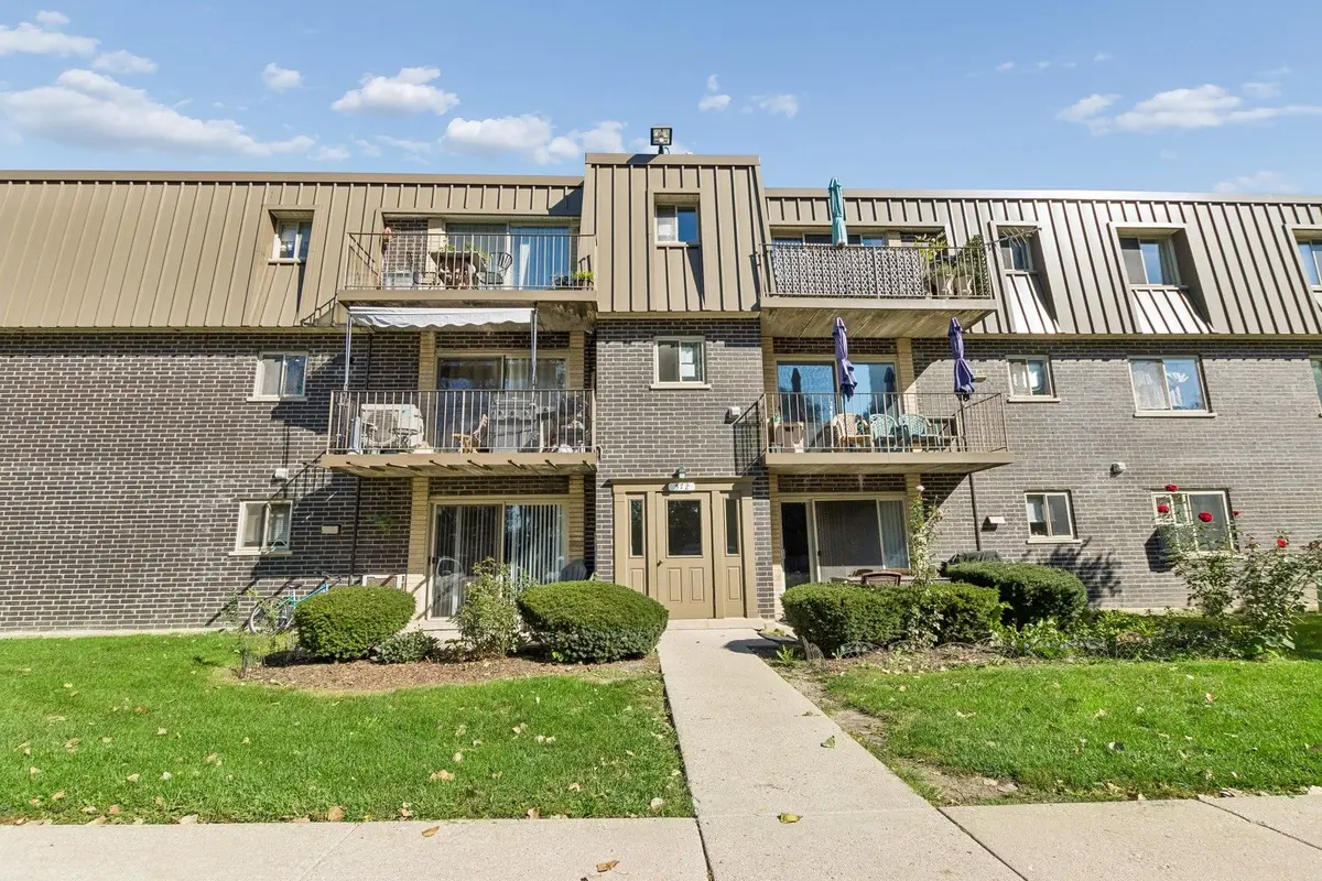 572 FAIRWAY VIEW Drive