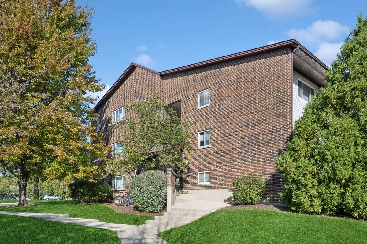 660 Perrie Drive