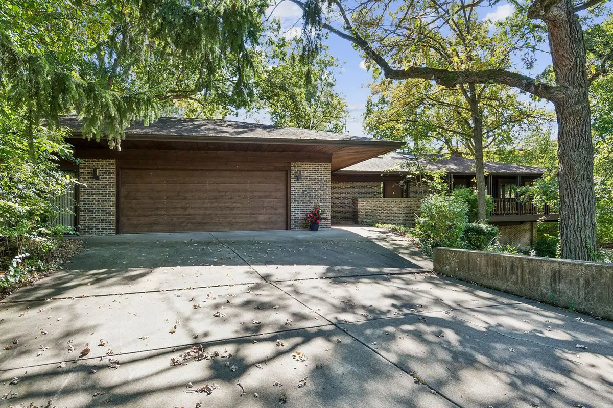 8607 W 93rd Place