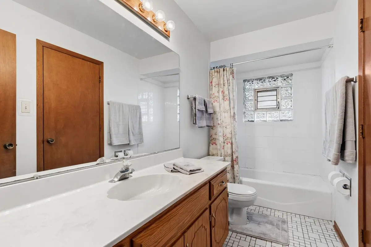 8959 W 169th Place