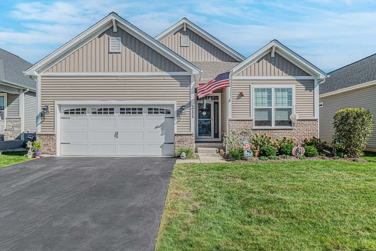 211 N Sunset Lane