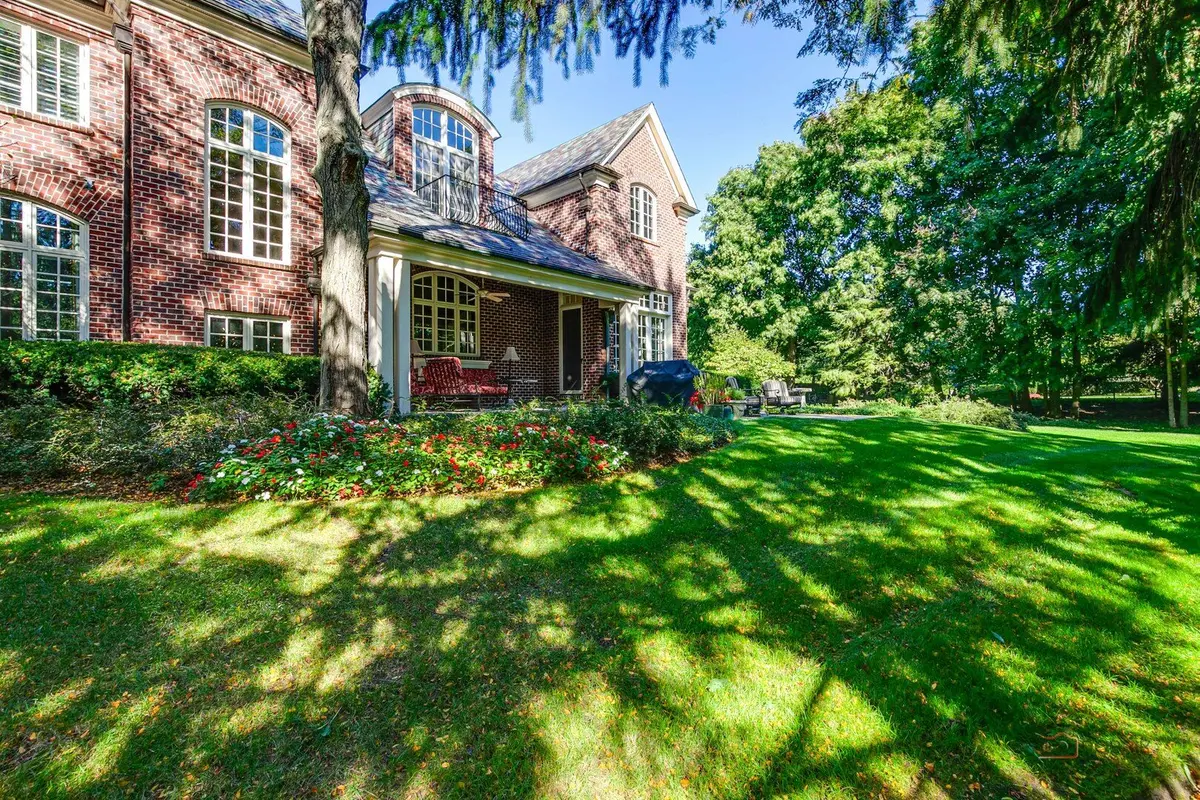 787 E Deerpath Road