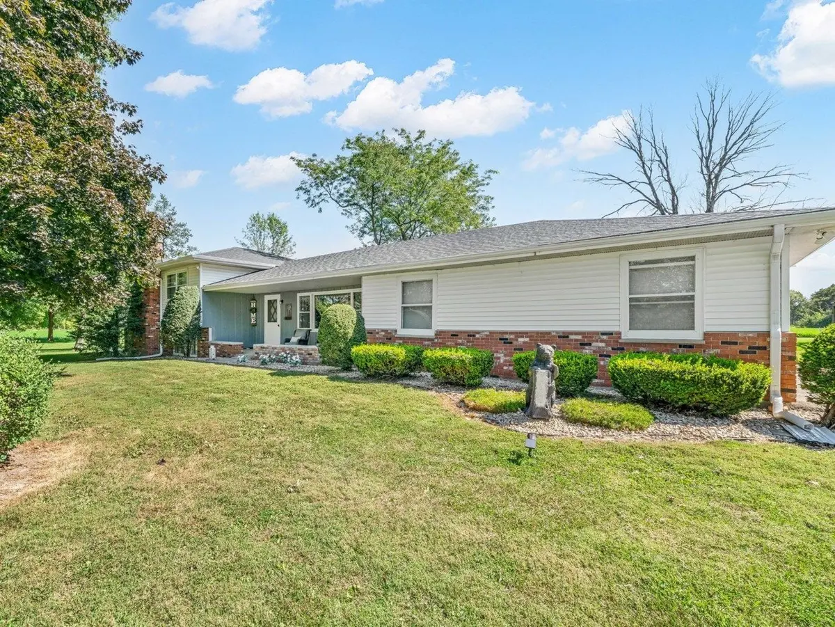 3918 E 550th Road