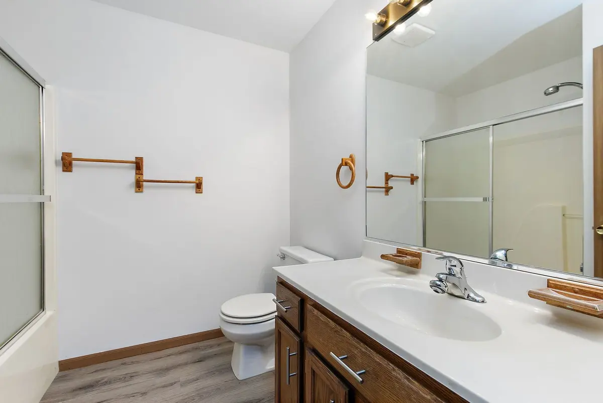 320 Woodridge Circle