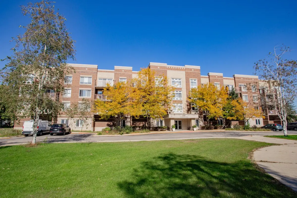 6759 W Forest Preserve Avenue