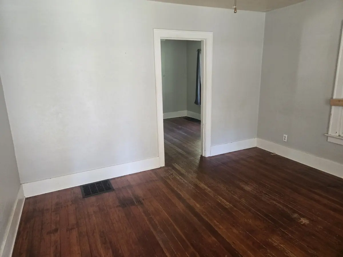 100 W Charles Street