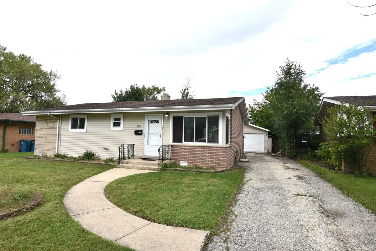 210 E MYRICK Avenue