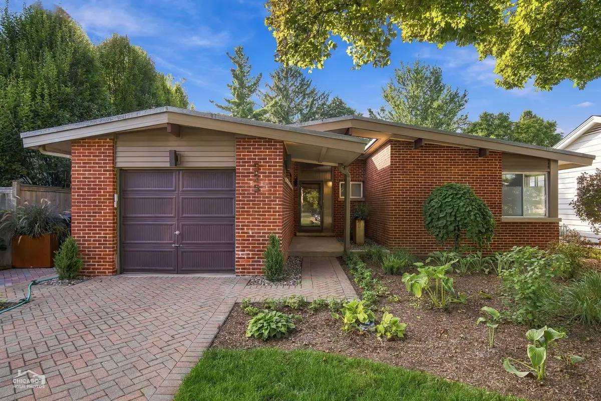 525 Pinecrest Lane