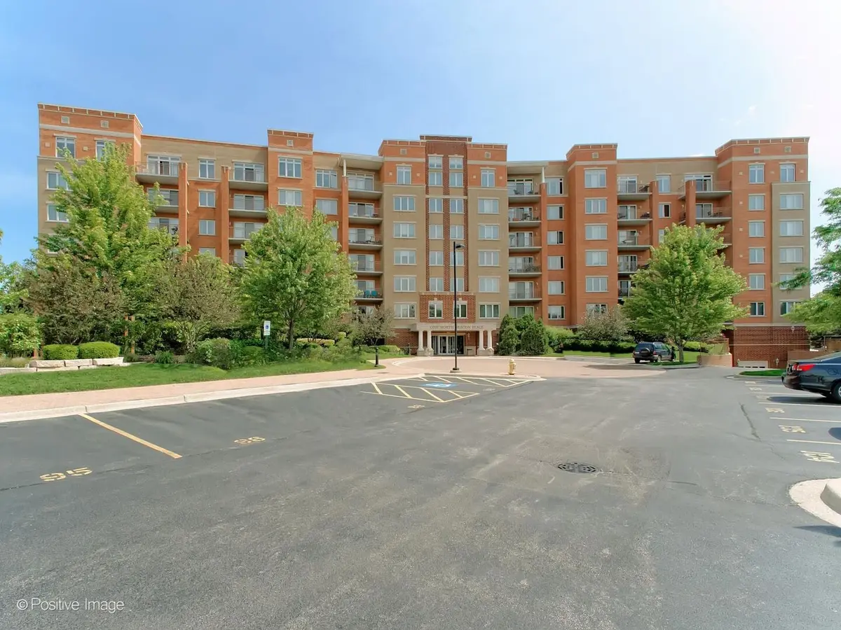 1 N Beacon Place