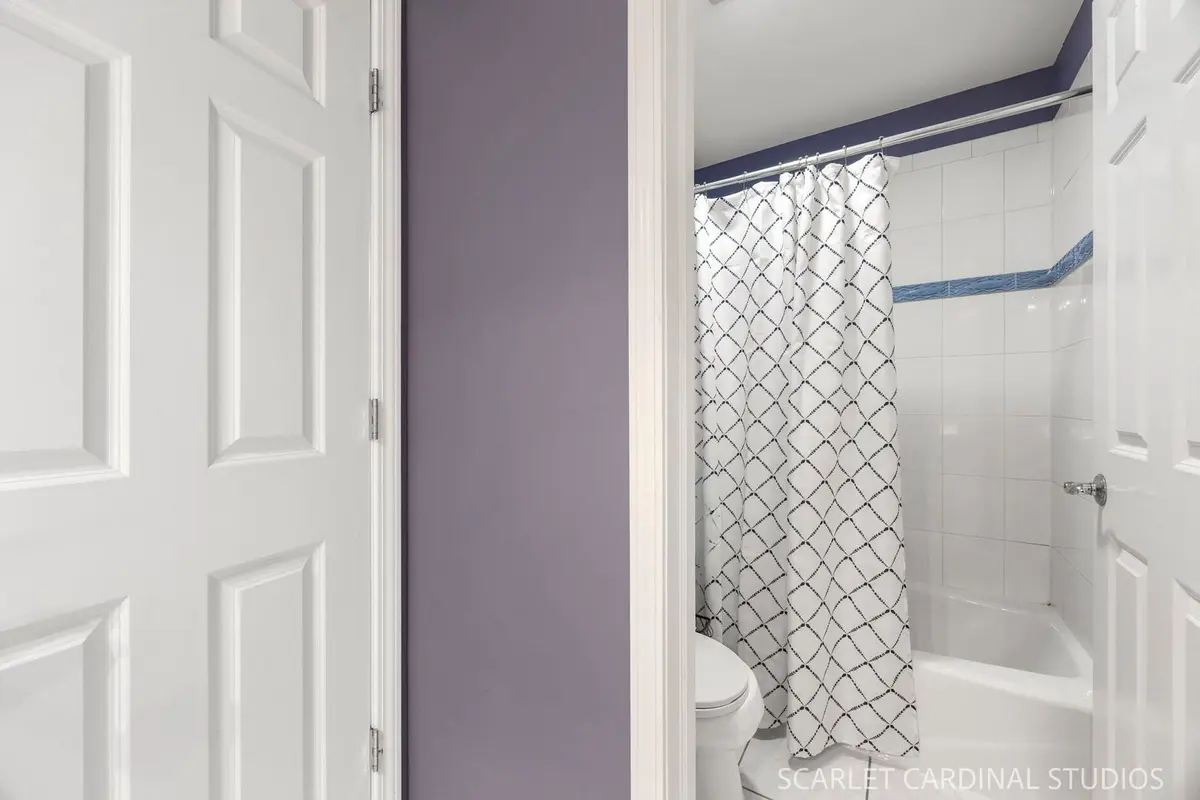 2239 Hillsboro Lane