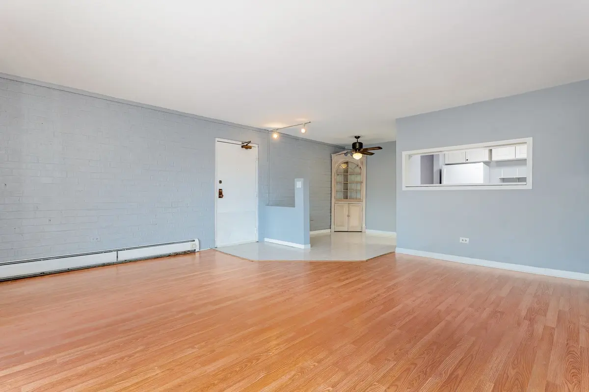 208 E Bailey Road E