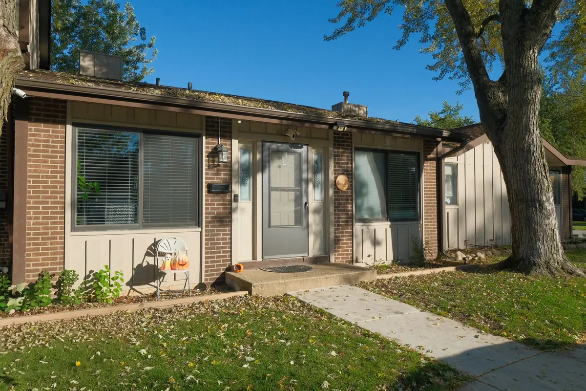 563 Forum Drive