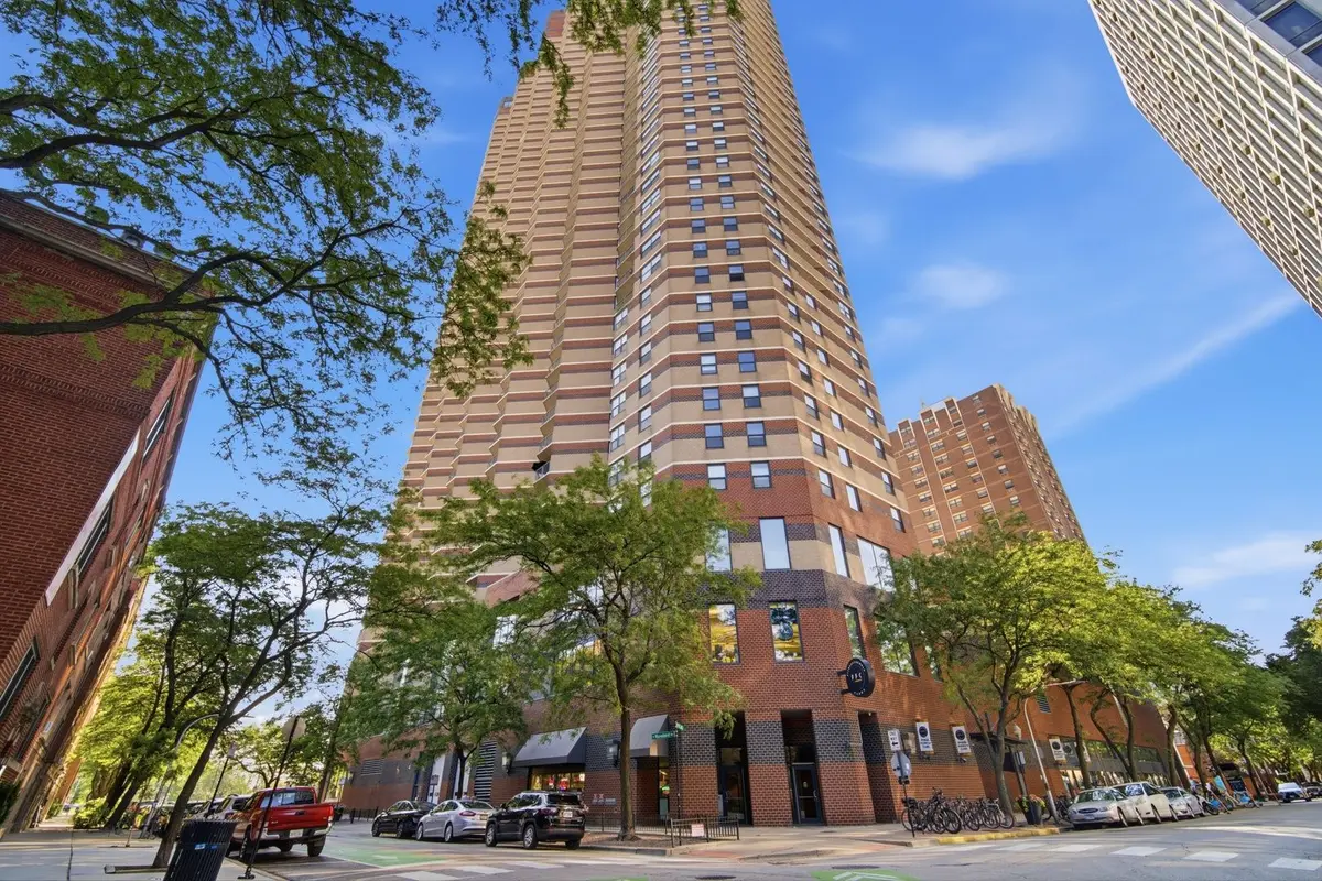 3660 N LAKE SHORE Drive