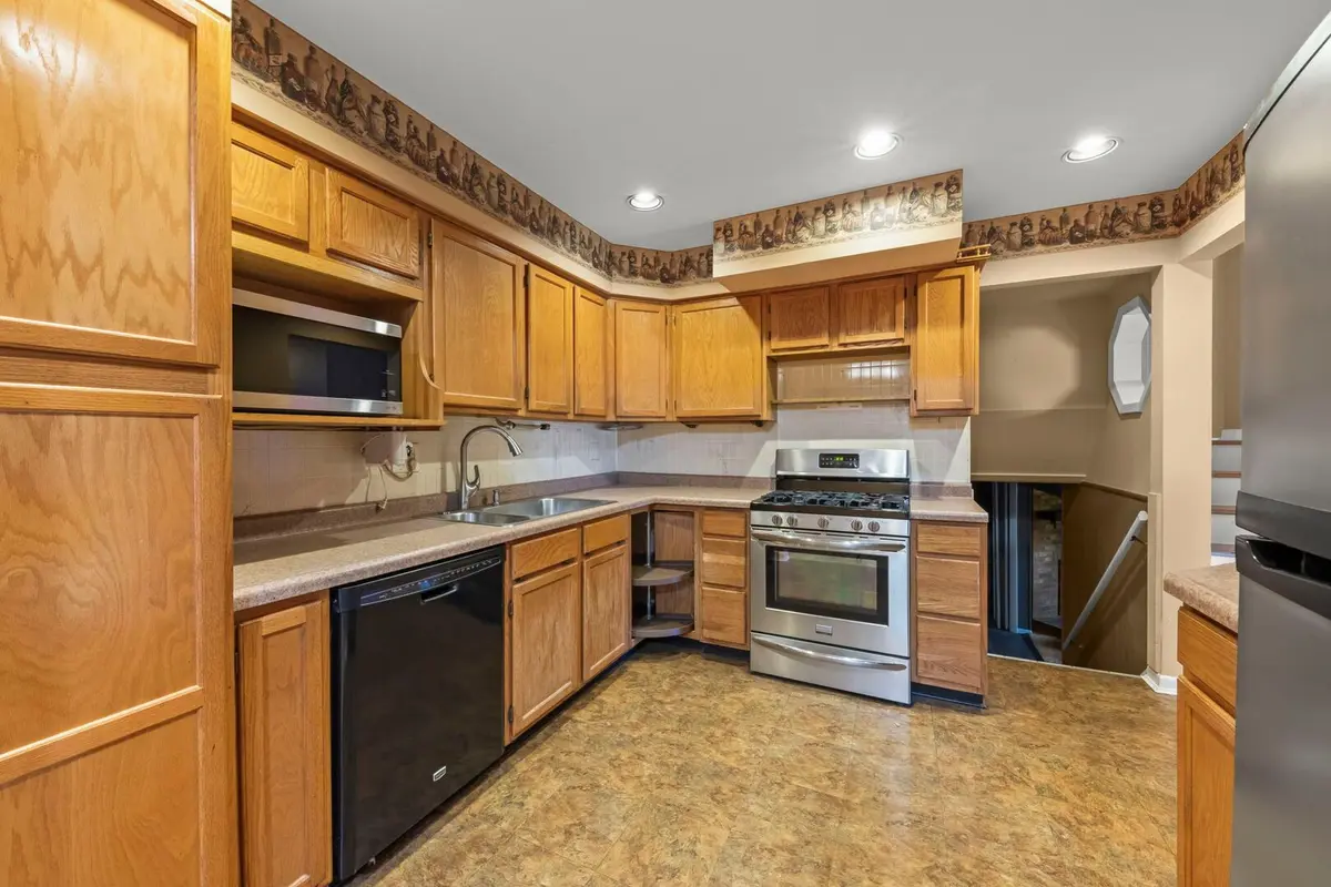 6118 Stonewall Avenue