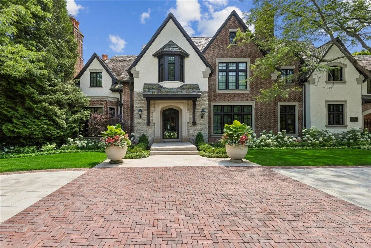 86 Prospect Avenue