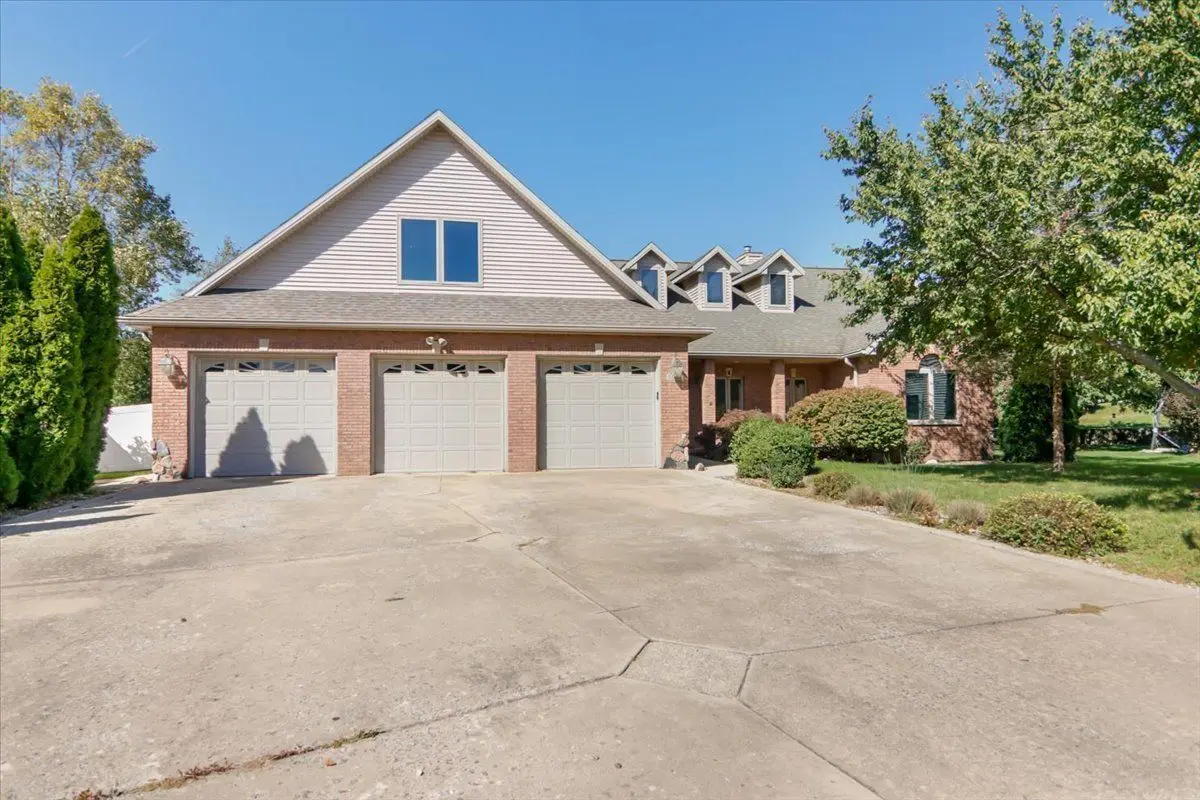 3002 Neaves Drive