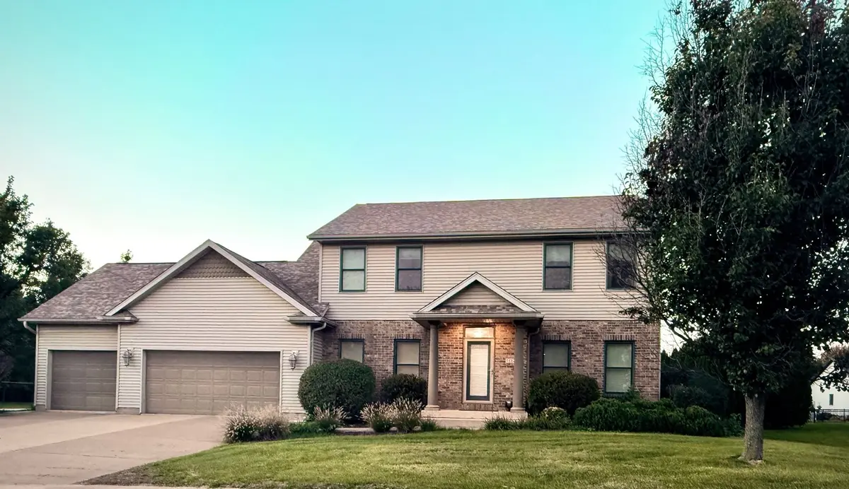 102 E Sapphire Lane