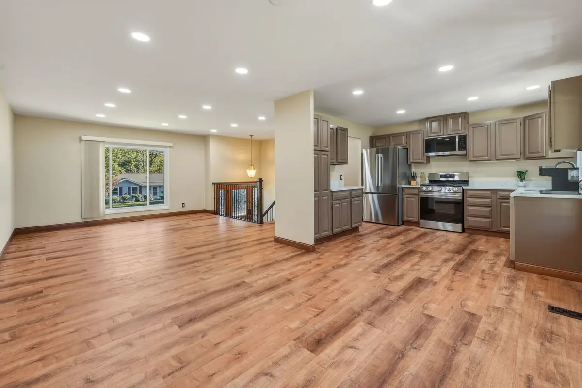 412 Sherwood Drive