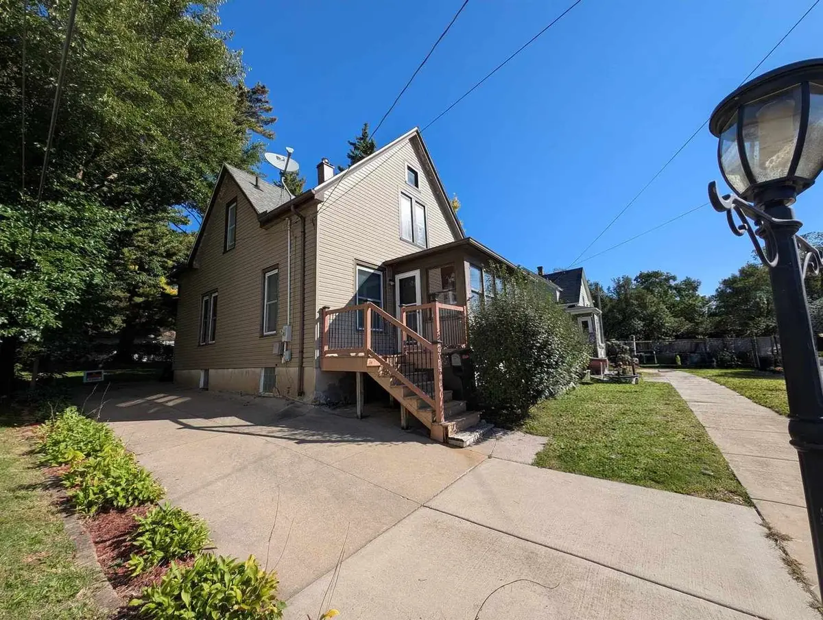 2016 Hutchins Avenue