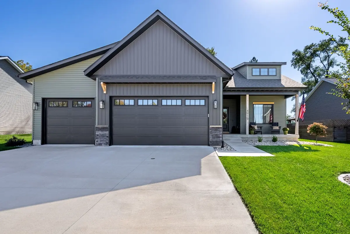 4915 Willow Circle