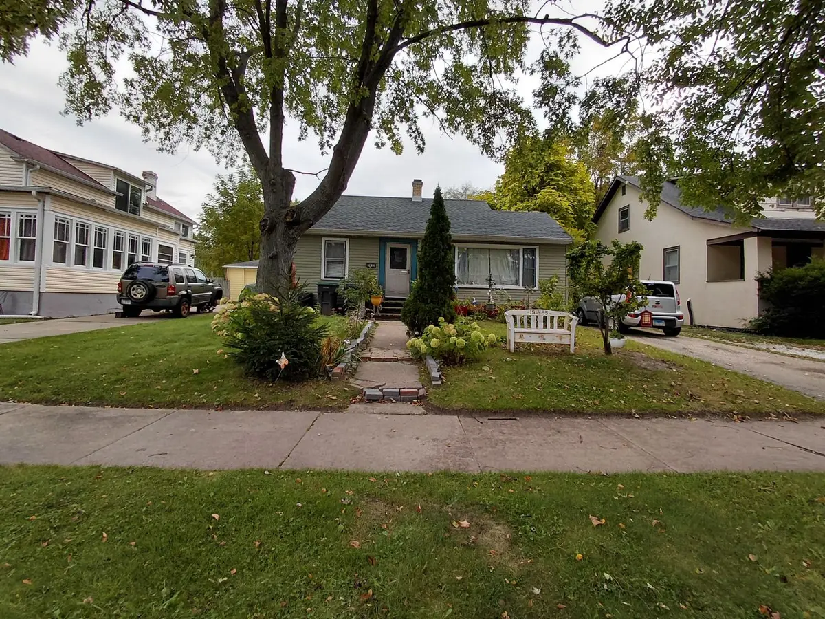 2813 Ezekiel Avenue