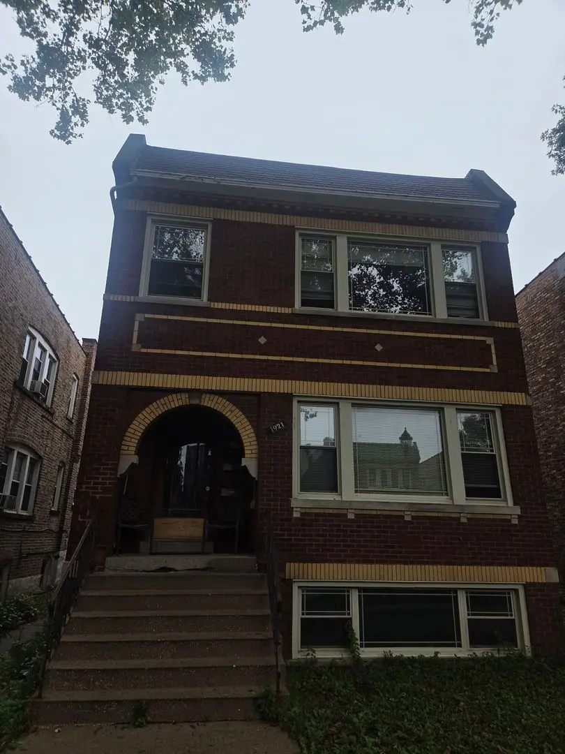 1921 Wesley Avenue