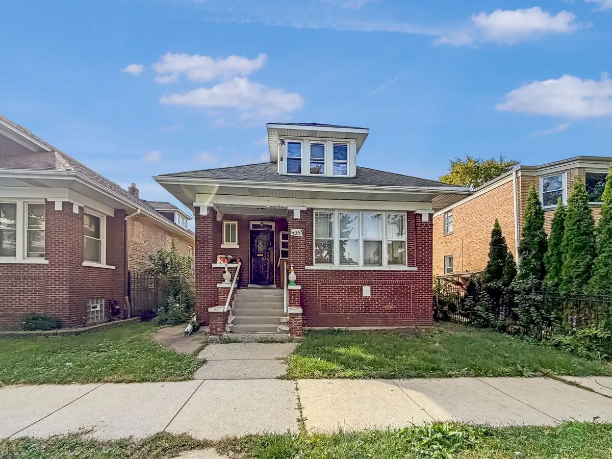 3253 W 65th Place