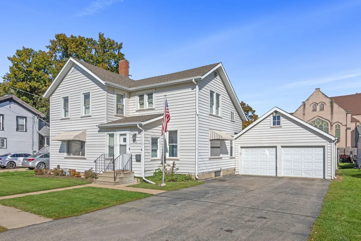 13 E 2nd Street