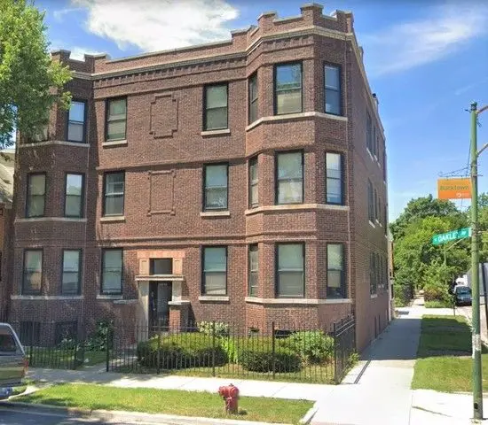 2116 N Oakley Avenue