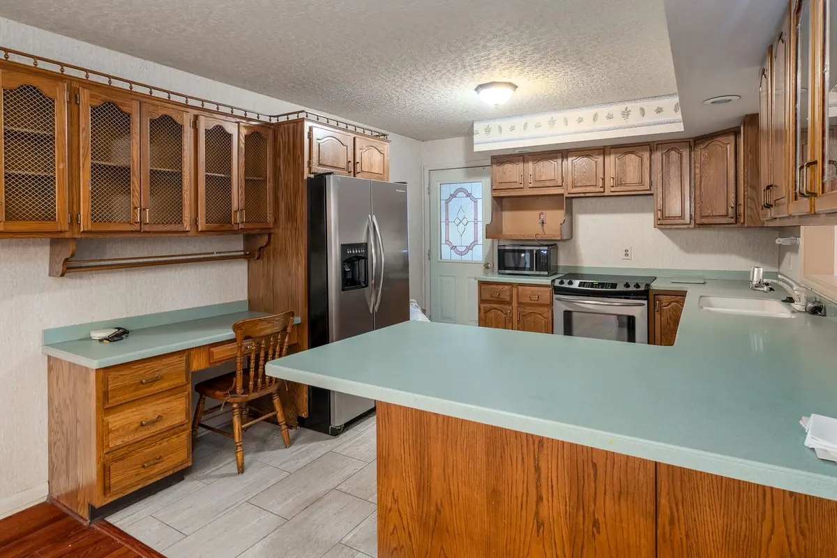 109 Lakeshore Drive